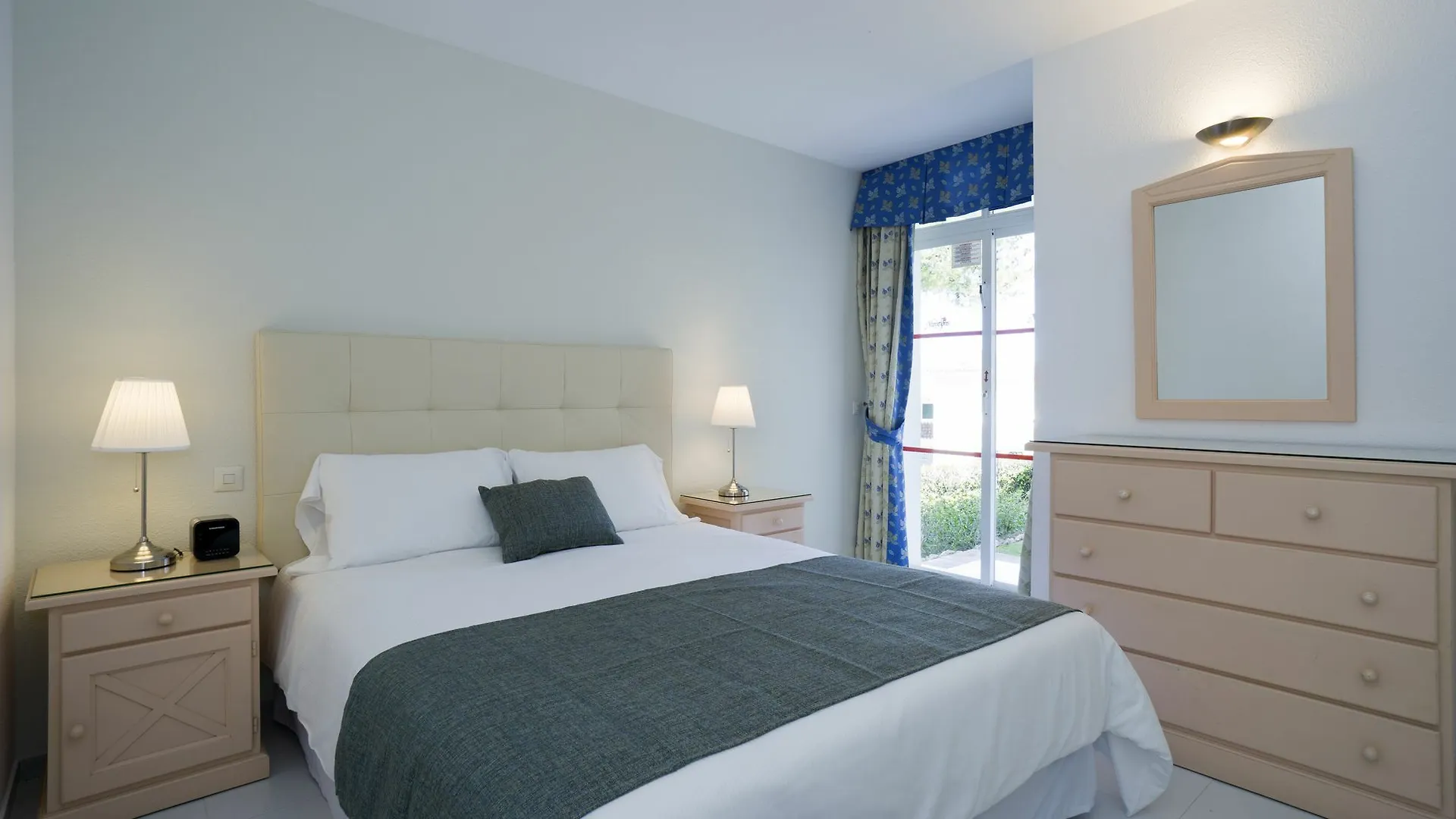 Miraflores Beach & Country Club Mijas 0*,